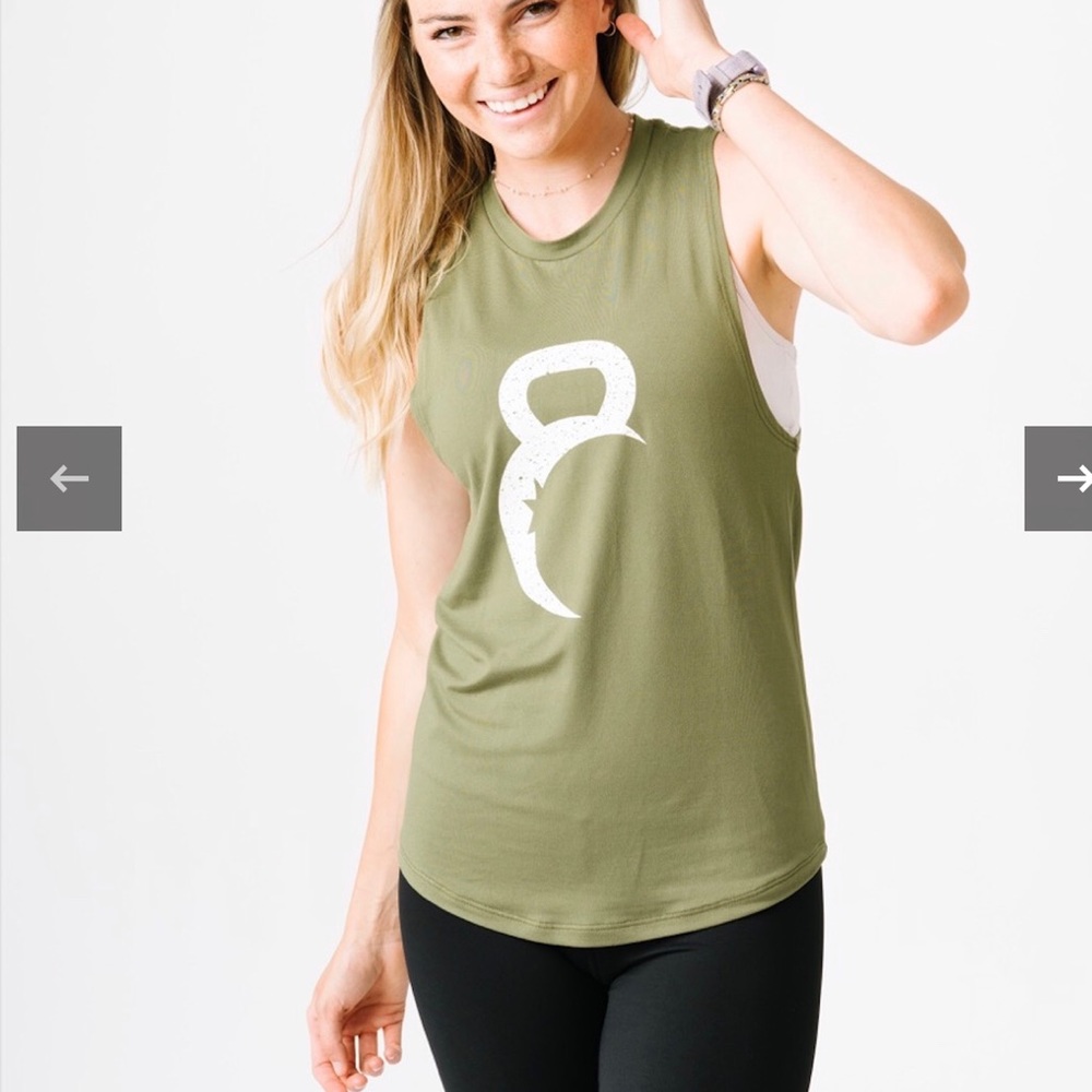 Kettle moon tank NWT